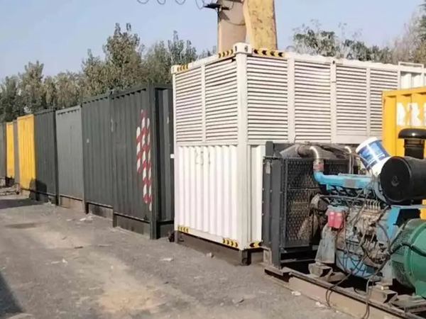 横峰200KW柴油发电机机组每小时油耗是多少？